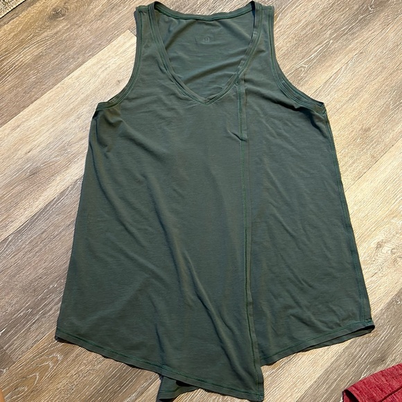 lululemon athletica Tops - Lululemon tie front tank size 10 hunter green euc